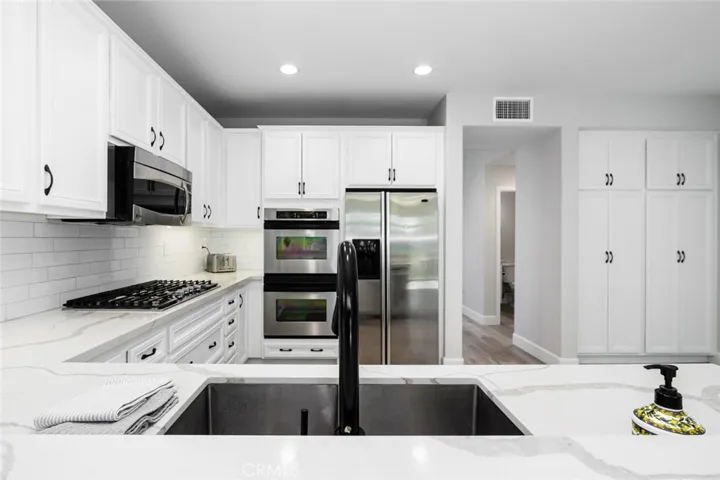 17060 Vista Moraga, Yorba Linda, California 92886