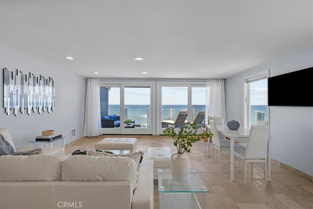 11770 Pacific Coast Highway Aa, Malibu, California 90265 home-pic-1