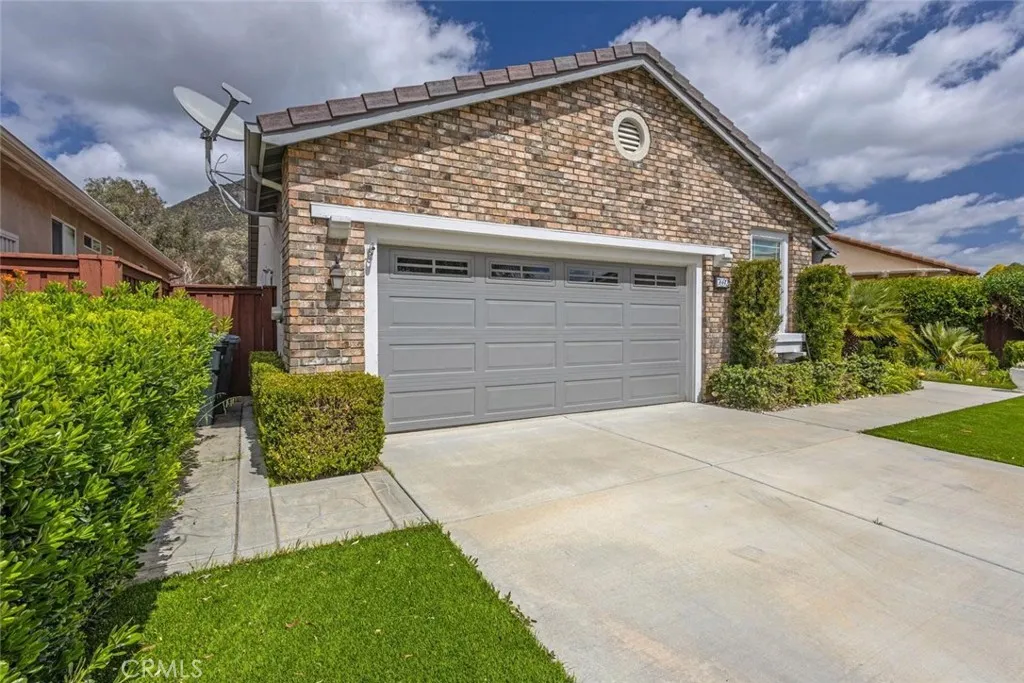 7692 Dutra Drive, Hemet, California 92545 home-pic-3
