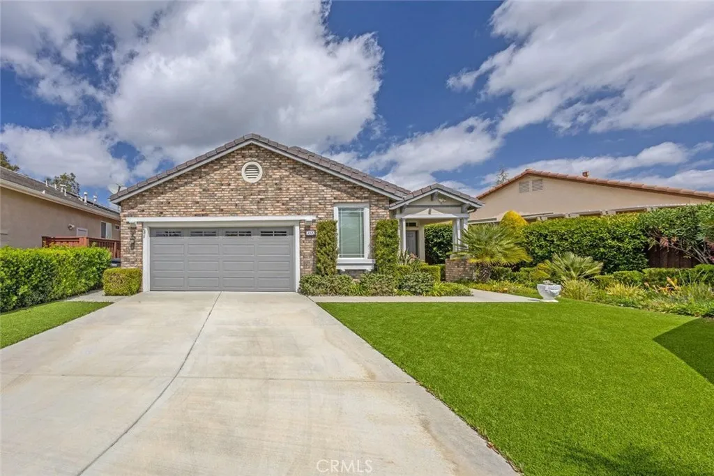 7692 Dutra Drive, Hemet, California 92545 home-pic-1