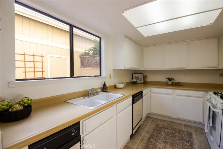 2250 King Court 57, San Luis Obispo, California 93401