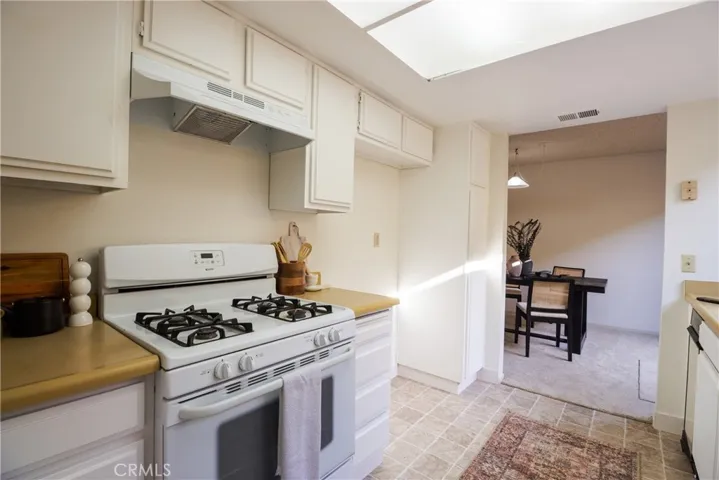 2250 King Court 57, San Luis Obispo, California 93401