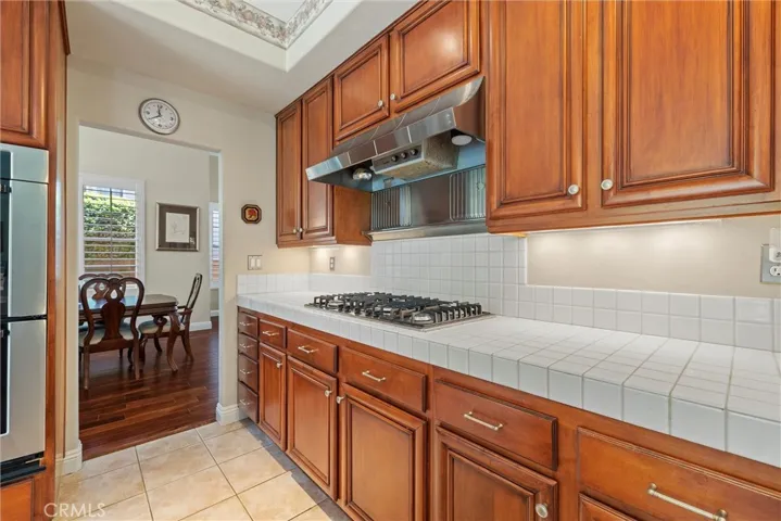 Kitchen cooktop
