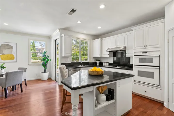 20 La Salle Lane, Ladera Ranch, California 92694