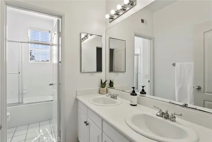 20 La Salle Lane, Ladera Ranch, California 92694
