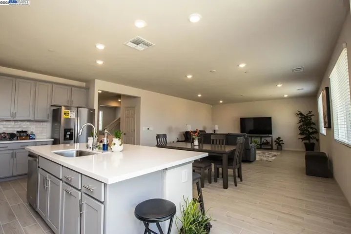 5461 Oneida Way, Antioch, California 94531