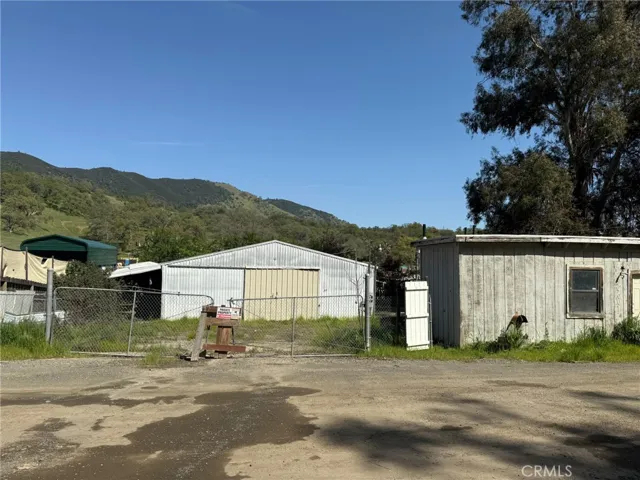 7400 Pyle Road, Upper Lake, California 95485