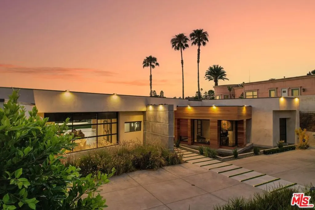 455 Castle Place, Beverly Hills, California 90210 home-pic-68