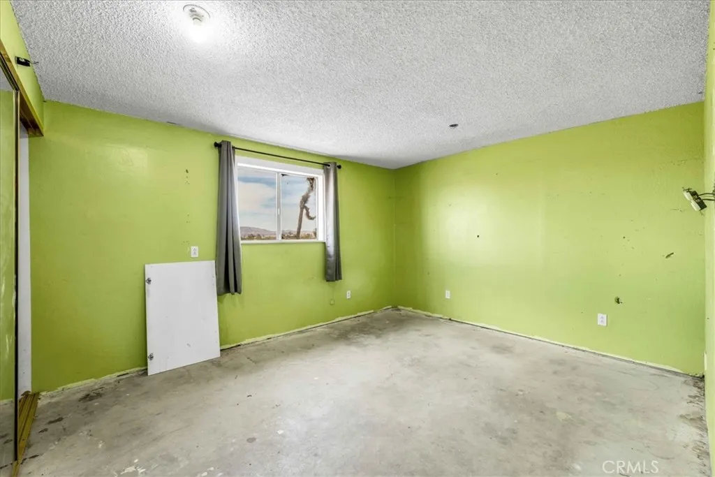 59724 Stearman Road, Landers, California 92285 home-pic-13