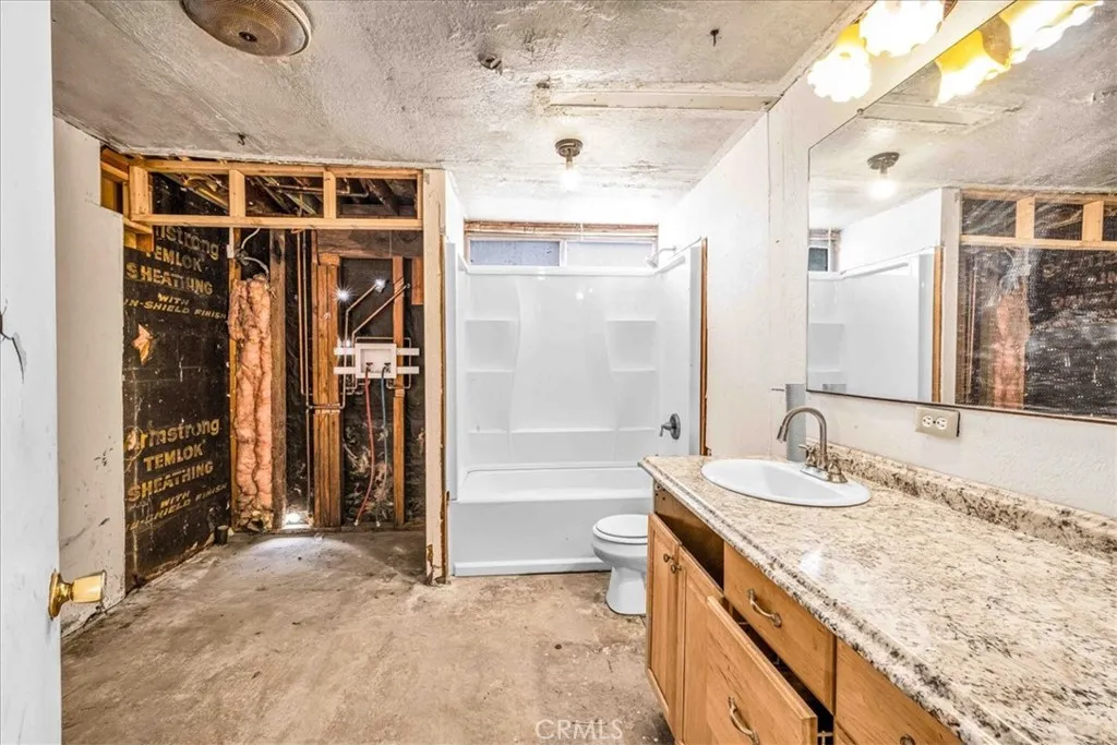 59724 Stearman Road, Landers, California 92285 home-pic-10