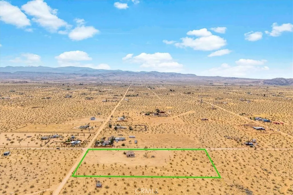 59724 Stearman Road, Landers, California 92285 home-pic-15