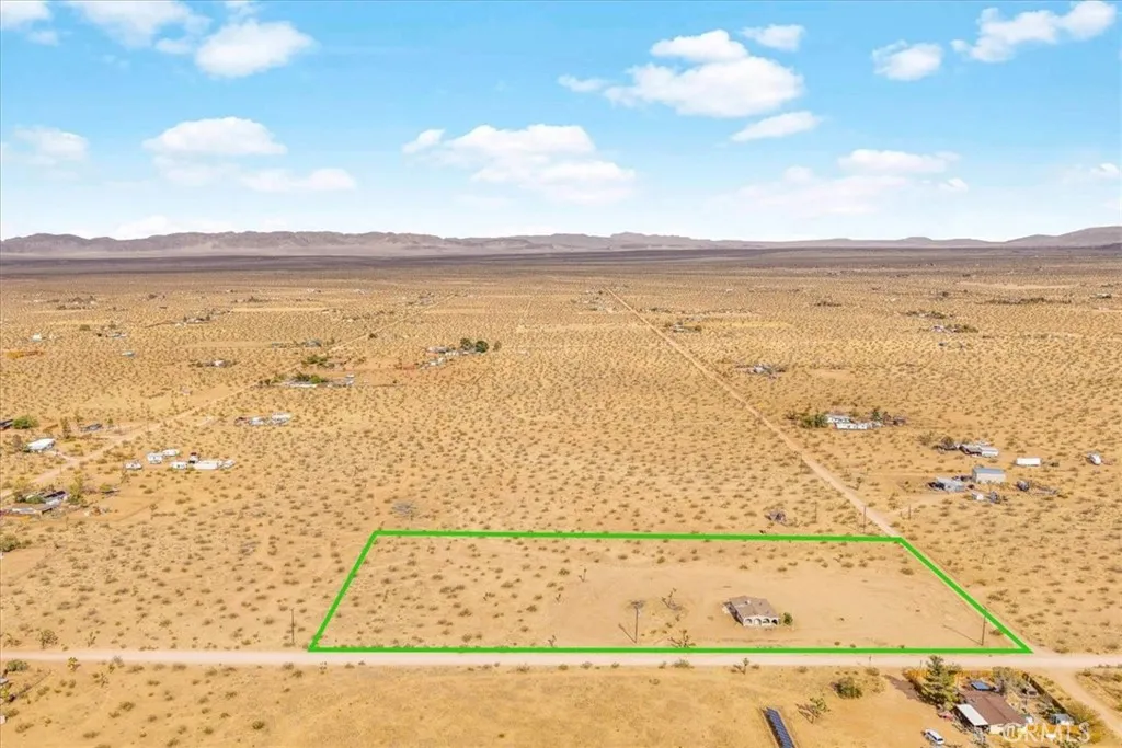 59724 Stearman Road, Landers, California 92285 home-pic-19