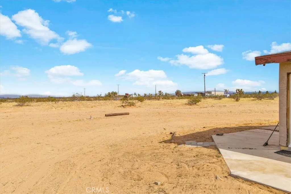 59724 Stearman Road, Landers, California 92285 home-pic-33