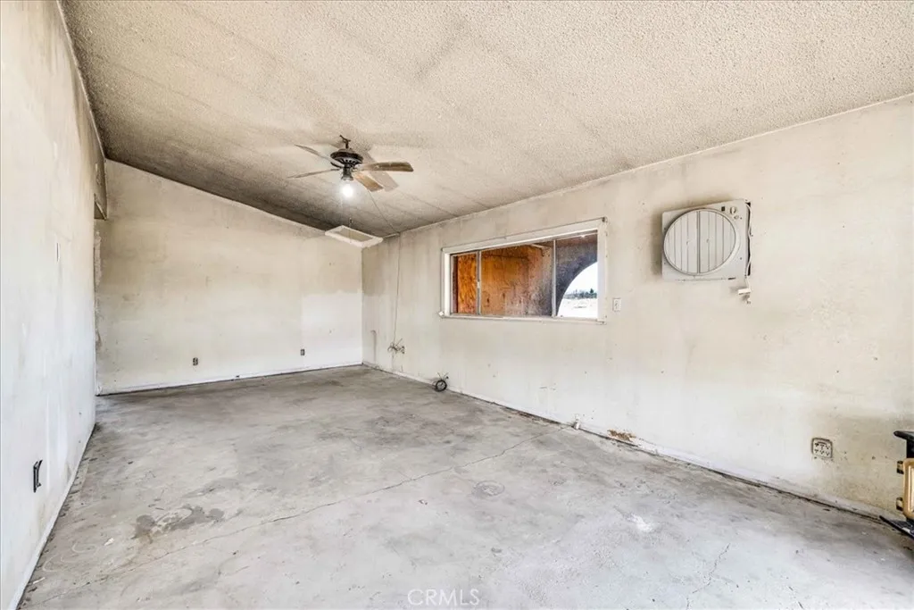 59724 Stearman Road, Landers, California 92285 home-pic-7
