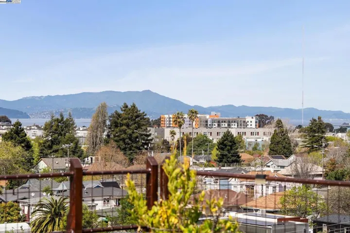 6105 San Pablo Ave 406, Oakland, California 94608