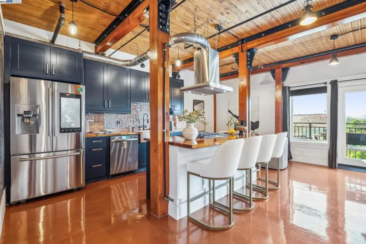 6105 San Pablo Ave 406, Oakland, California 94608