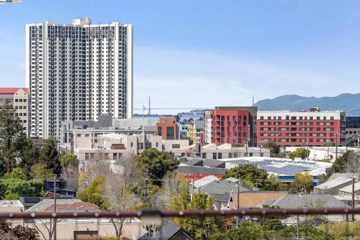 6105 San Pablo Ave 406, Oakland, California 94608