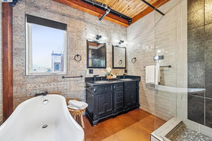 6105 San Pablo Ave 406, Oakland, California 94608