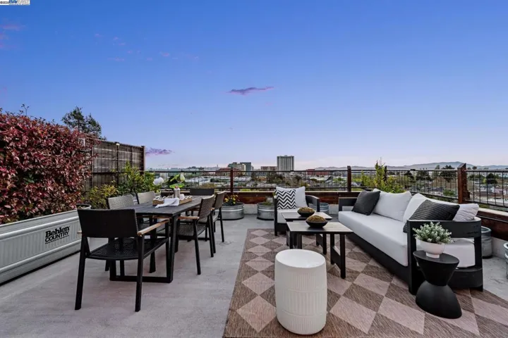 6105 San Pablo Ave 406, Oakland, California 94608