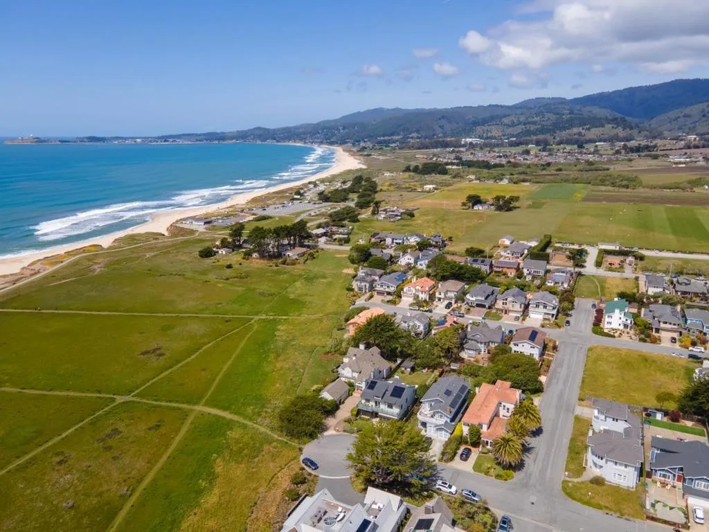 628 Alsace Loraine Avenue, Half Moon Bay, California 94019 home-pic-62