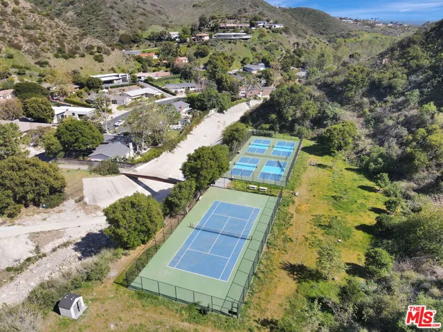 30612 Sicomoro Drive, Malibu, California 90265