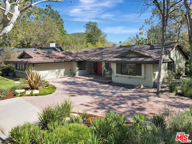 30612 Sicomoro Drive, Malibu, California 90265