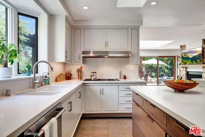 30612 Sicomoro Drive, Malibu, California 90265