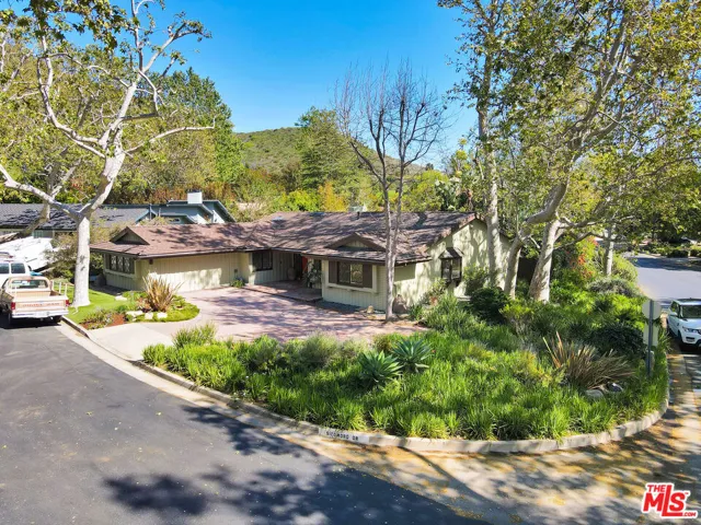 30612 Sicomoro Drive, Malibu, California 90265