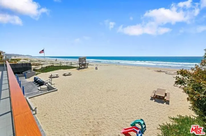30612 Sicomoro Drive, Malibu, California 90265