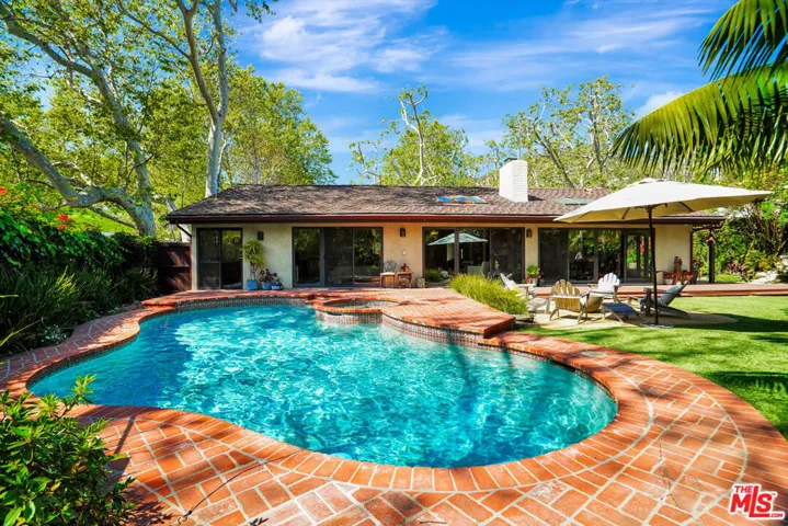30612 Sicomoro Drive, Malibu, California 90265