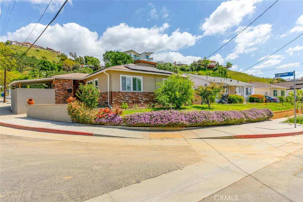 10444 Flowerdale Court, Sun Valley, California 91352, 3 Bedrooms Bedrooms, ,2 BathroomsBathrooms,Residential,For Sale,Flowerdale,GD25073850