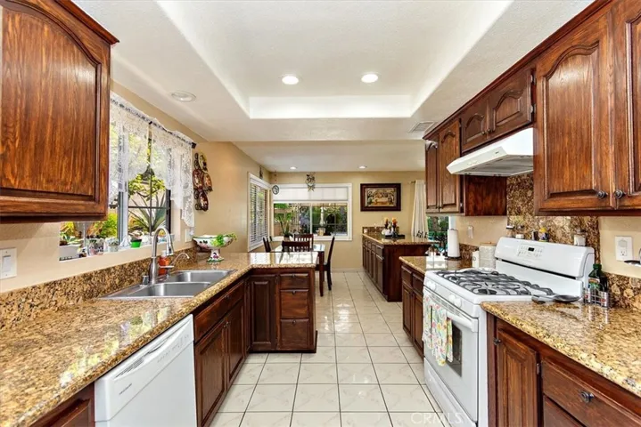 1950 Pine Crest Drive, Corona, California 92882
