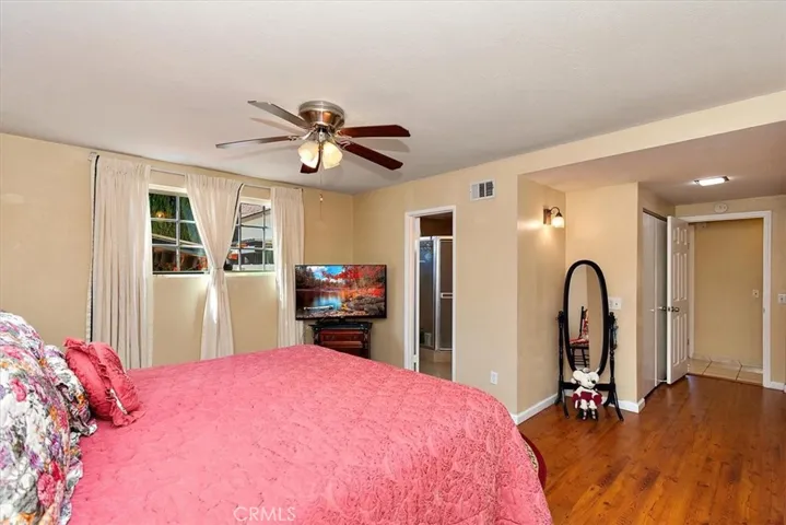 1950 Pine Crest Drive, Corona, California 92882
