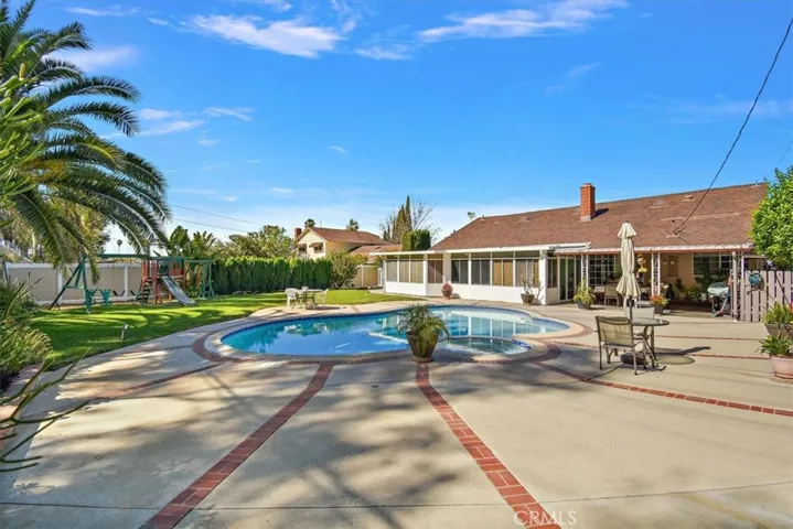 1950 Pine Crest Drive, Corona, California 92882