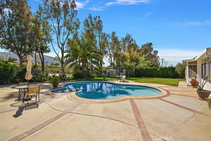 1950 Pine Crest Drive, Corona, California 92882