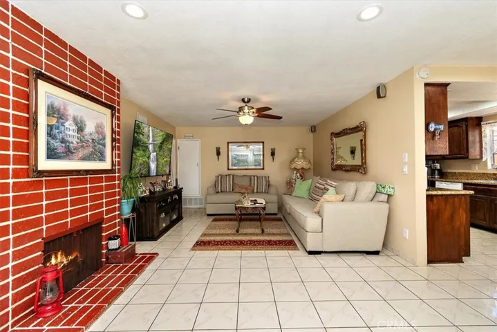 1950 Pine Crest Drive, Corona, California 92882