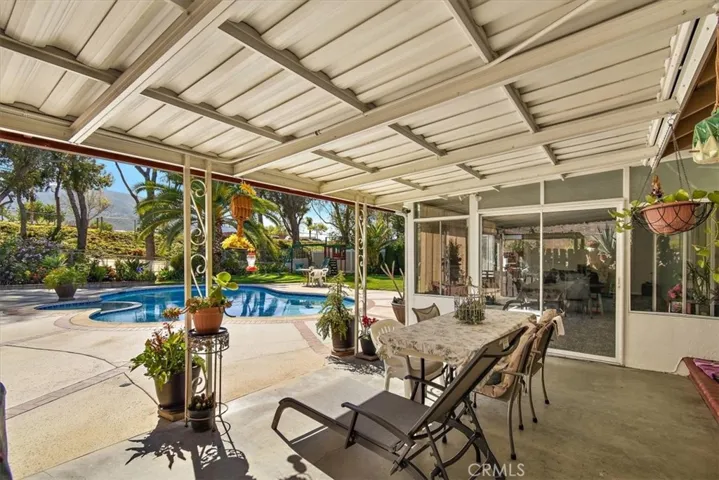1950 Pine Crest Drive, Corona, California 92882