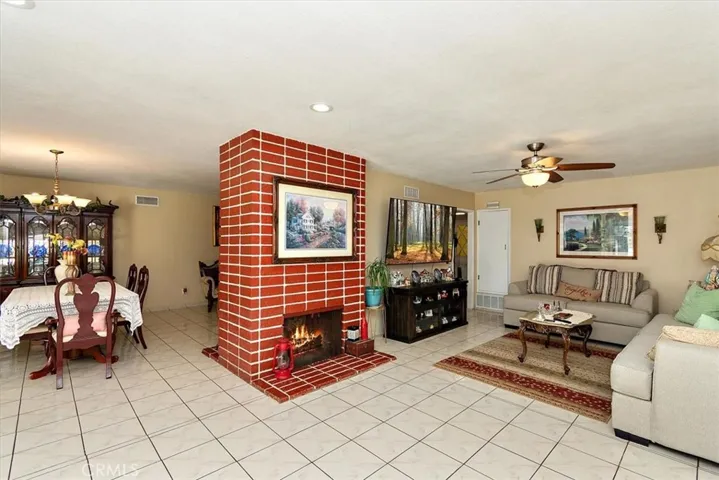 1950 Pine Crest Drive, Corona, California 92882