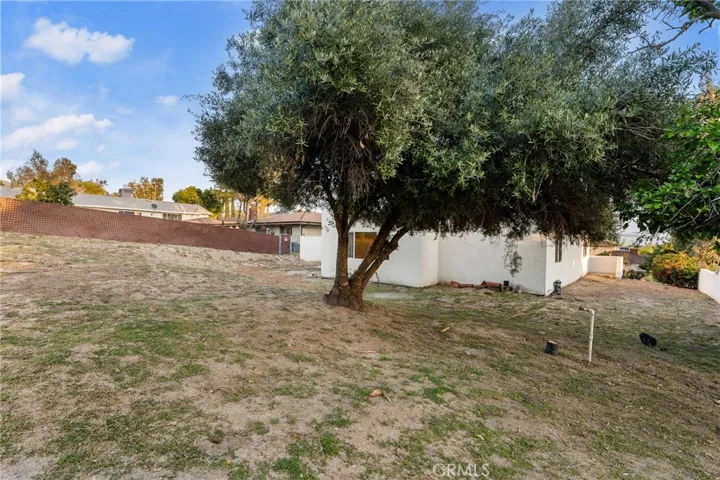1644 Echo Drive, San Bernardino, California 92404