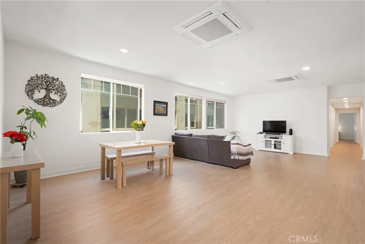 2810 Wagon Wheel Road 303, Oxnard, California 93036