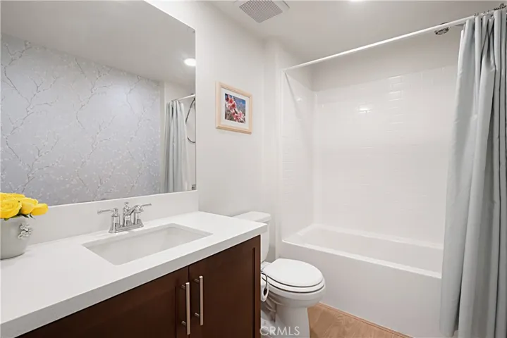 2810 Wagon Wheel Road 303, Oxnard, California 93036