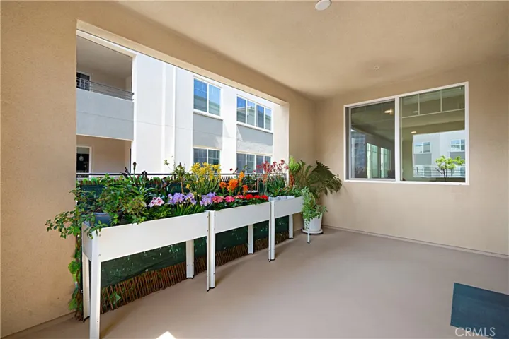 2810 Wagon Wheel Road 303, Oxnard, California 93036