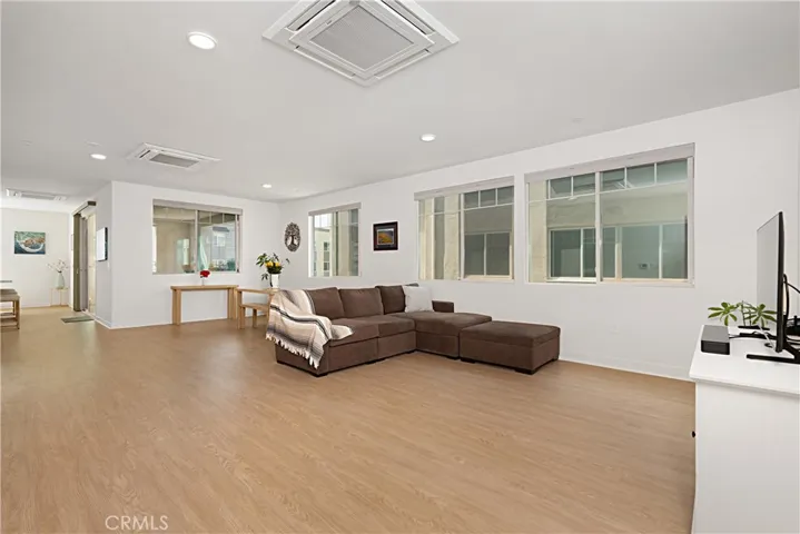 2810 Wagon Wheel Road 303, Oxnard, California 93036