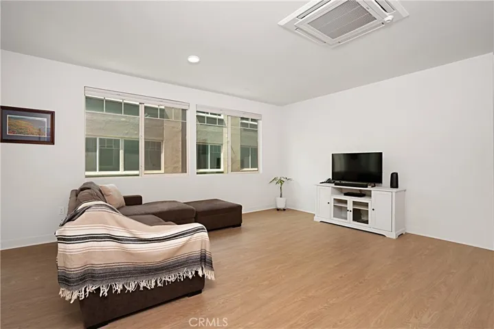 2810 Wagon Wheel Road 303, Oxnard, California 93036