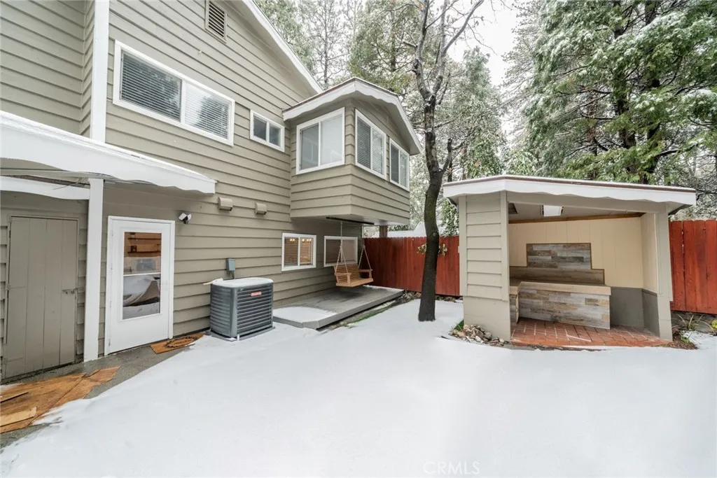 707 Rocky, Crestline, California 92325 home-pic-42