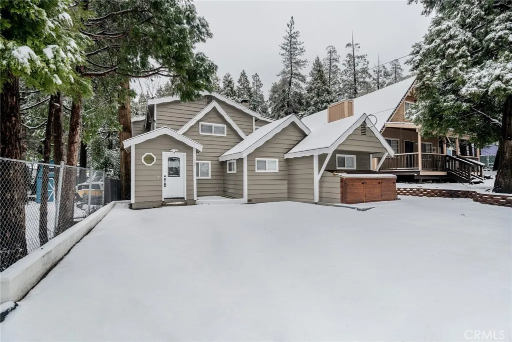 707 Rocky, Crestline, California 92325 home-pic-2