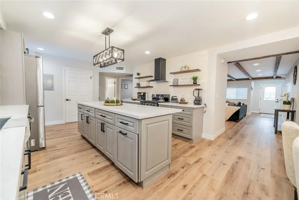 707 Rocky, Crestline, California 92325 home-pic-8