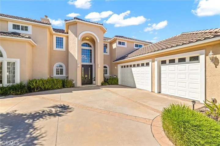 1450 Baldy View Circle, Corona, California 92882