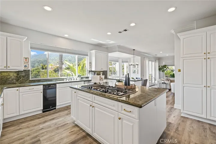 1450 Baldy View Circle, Corona, California 92882