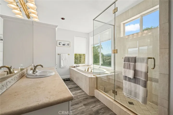 1450 Baldy View Circle, Corona, California 92882